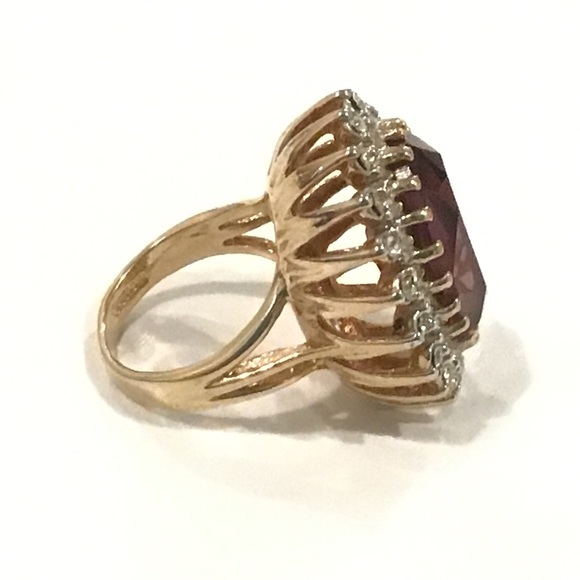 Vintage 18KT Gold Electroplated Purple & Clear Stones Ring Sz 8 MISSING A STONE - Picture 4 of 6